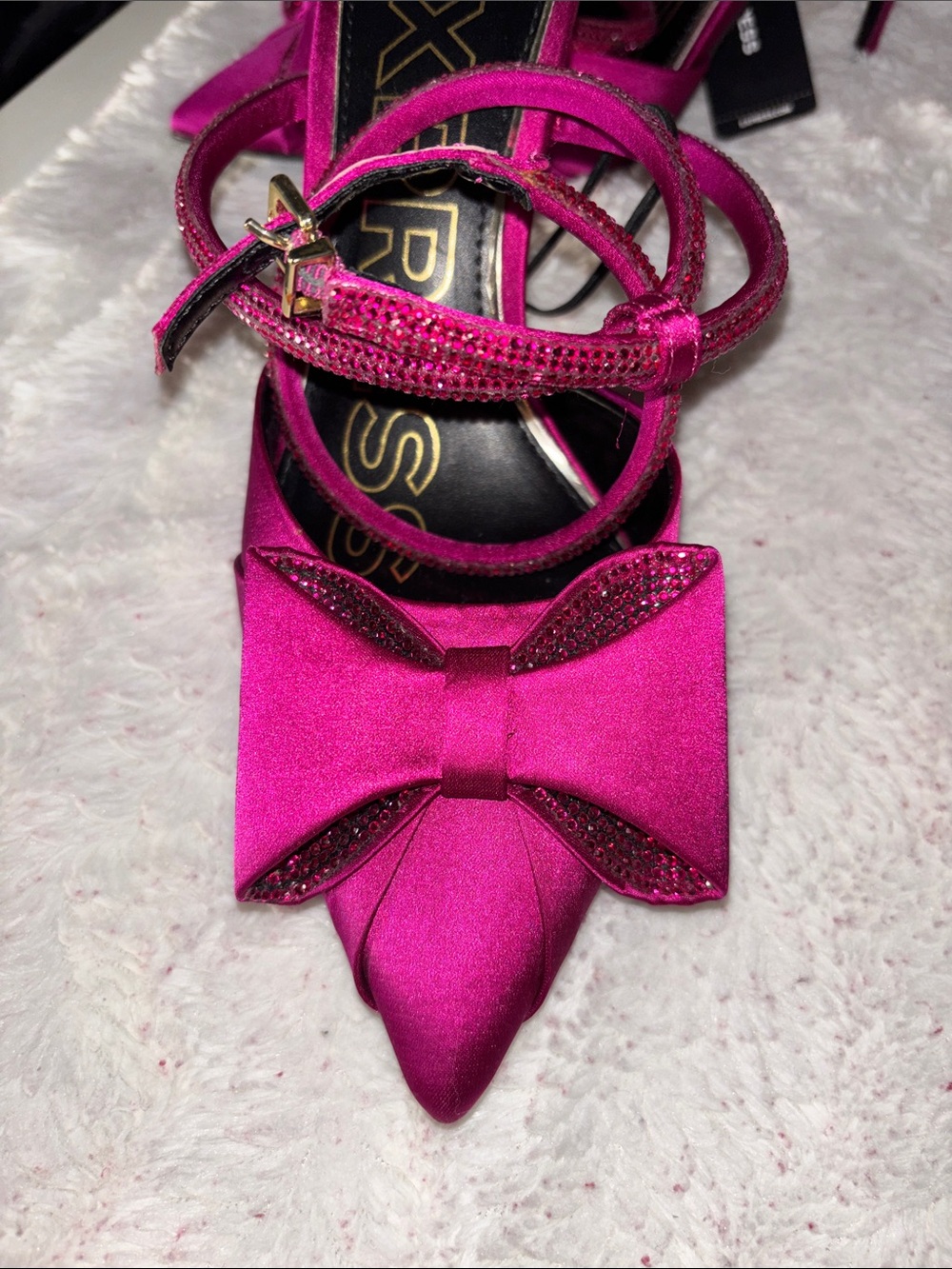 Missing one bling Express Women's Magenta Satin Pointed Toe Bow Slingback Heels - Picture 12 of 14